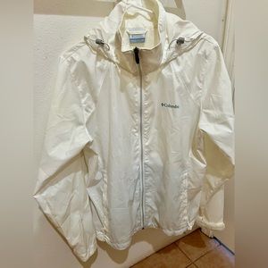 Columbia women’s windbreaker/rain jacket